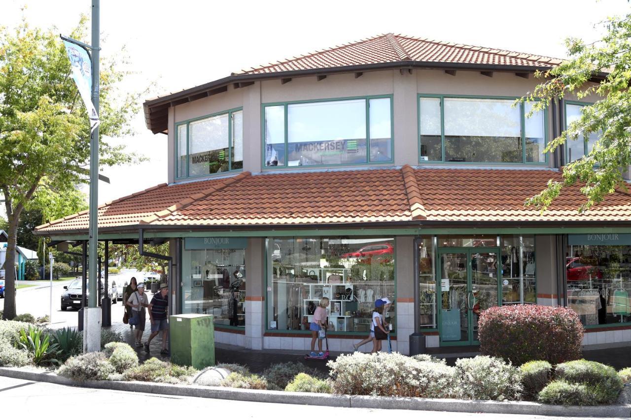 Havelock North Motor Lodge Exterior photo