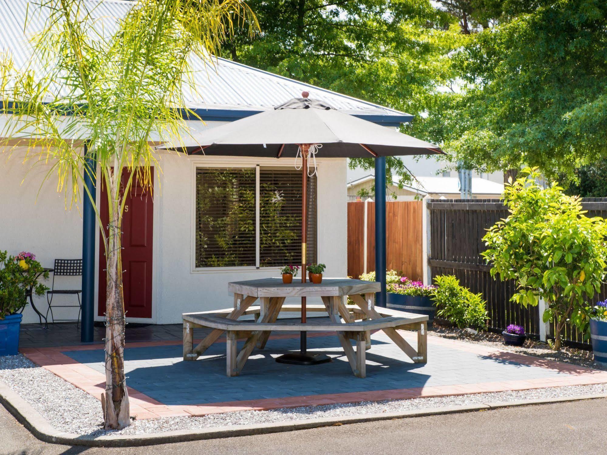 Havelock North Motor Lodge Exterior photo